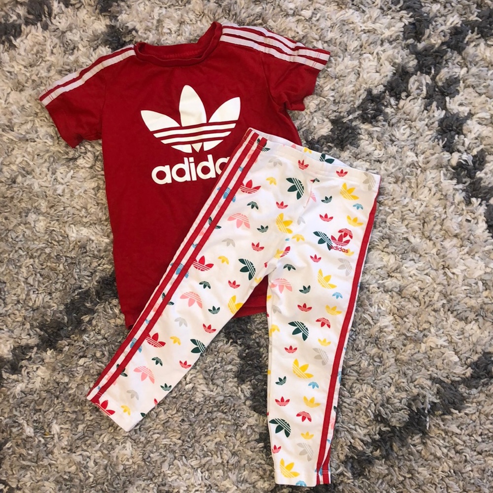 EUC Adidas Girls Outfit size 18-24m runs a bit big